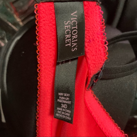 VICTORIA’S SECRET Red & Black Lace Pigeonnant Push-Up Bra Underwire ~ 34D - Picture 5 of 5